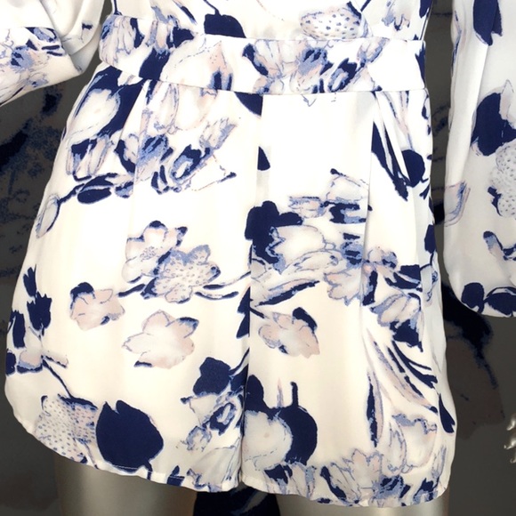 Floral Charlotte Russe Short Romper - Picture 3 of 9